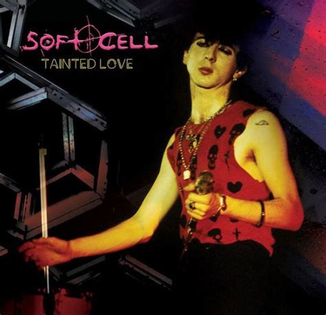  Tainted Love par Soft Cell: Une mélodie synthpop gothique qui embrasse l'amour et la désolation